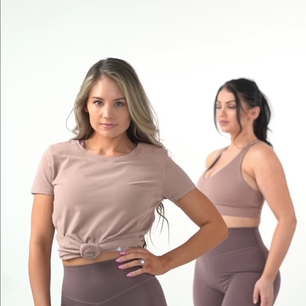 Balance athletica serene tee